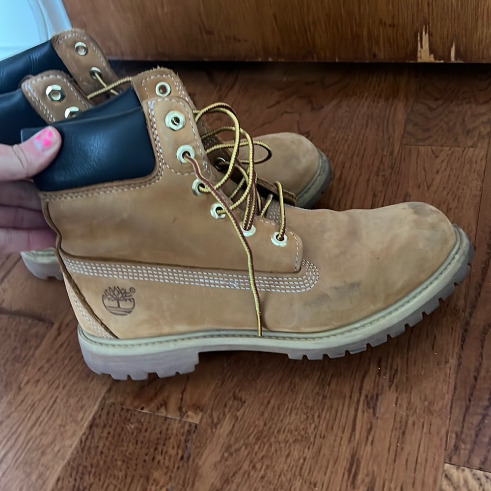 Classic brown suede Timberlands size 8.5